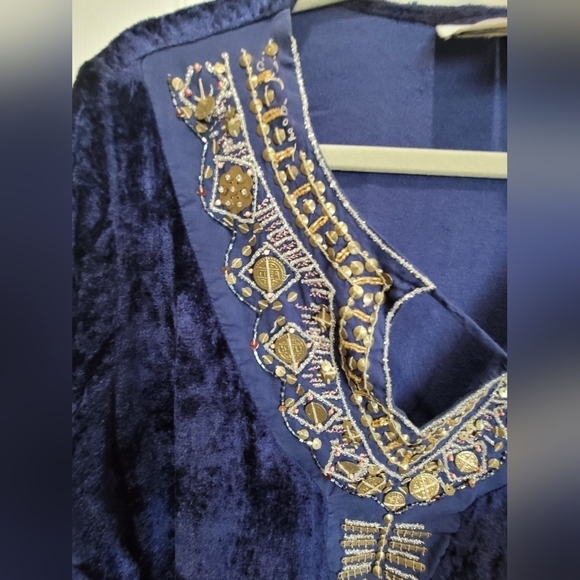 ROAMAN'S Sz 16W Velvet Beaded Embellished Front Keyhole Tie String Tunic - Picture 6 of 8